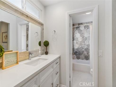 8 Clover Hill Lane 120 , Laguna Hills, CA