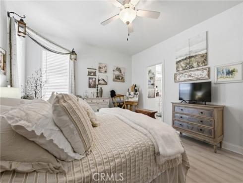 23301  Ridge Route #111   Drive, Laguna Hills, CA