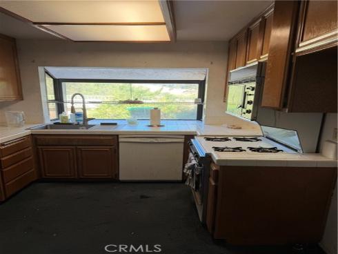 18  Clover Hill  115  Lane, Laguna Hills, CA