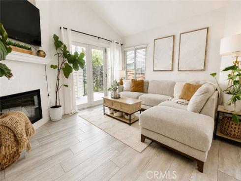 8  Laurel Creek  , Laguna Hills, CA
