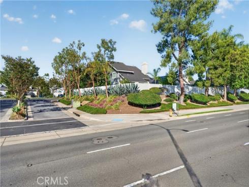 43 Oxbow Creek , Laguna Hills, CA