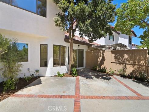 18 Clover Hill 115 Lane, Laguna Hills, CA