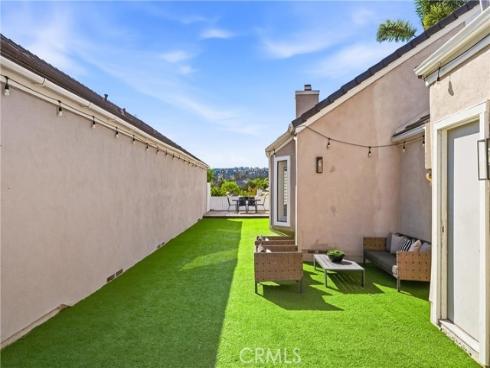 19 Indian Hill , Laguna Hills, CA