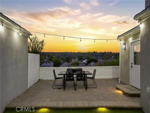 19 Indian Hill , Laguna Hills, CA