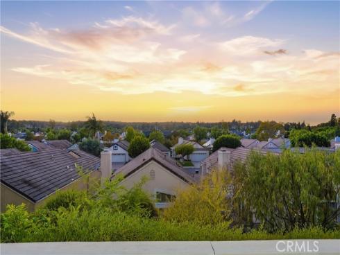 19 Indian Hill , Laguna Hills, CA