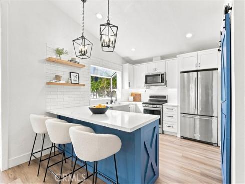19 Indian Hill , Laguna Hills, CA
