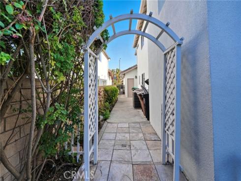 27591  Kathy  , Laguna Niguel, CA