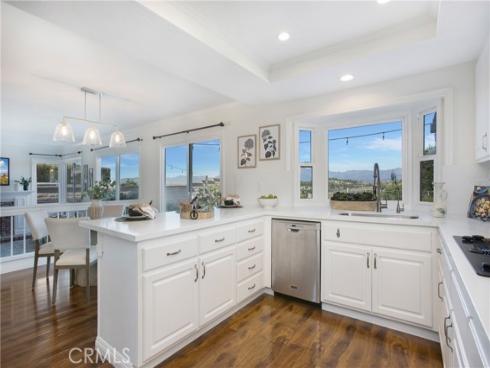 31  Russell  , Laguna Niguel, CA