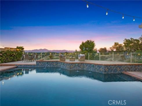 31  Russell  , Laguna Niguel, CA