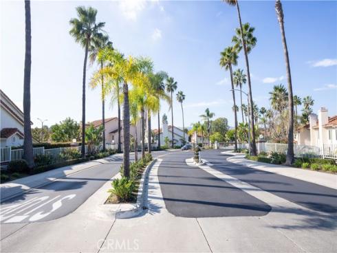 24292  Airporter  , Laguna Niguel, CA