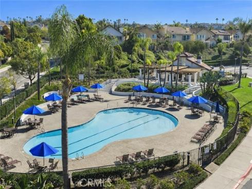 27871  Country Lane   Road, Laguna Niguel, CA