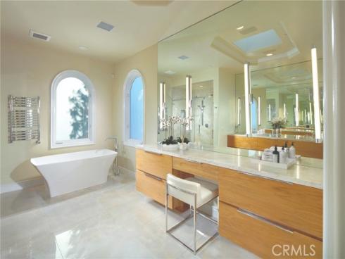 1  Elk Grove Ln  , Laguna Niguel, CA