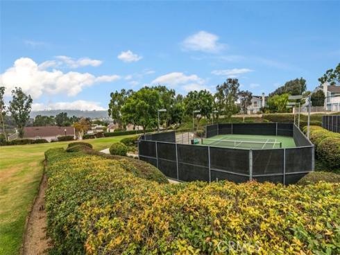 51  Hancock  , Laguna Niguel, CA