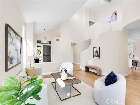 10  Glastonbury  , Laguna Niguel, CA