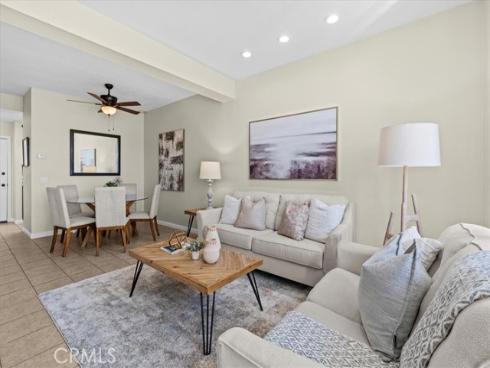 30902 Clubhouse 23B