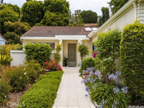 3325 Via Carrizo A , Laguna Woods, CA