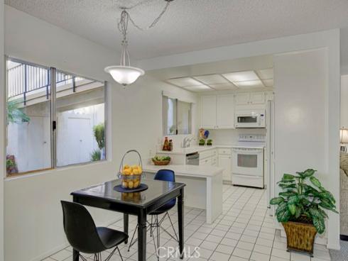 5533 Via La Mesa B , Laguna Woods, CA