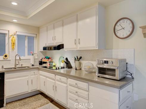 957 Calle Aragon N , Laguna Woods, CA