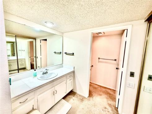 5359  Algarrobo  2O , Laguna Woods, CA