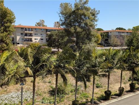 2392 Via Mariposa 3D , Laguna Woods, CA