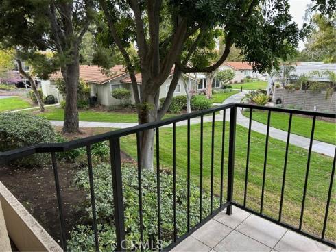 2370 Via Mariposa 1B , Laguna Woods, CA