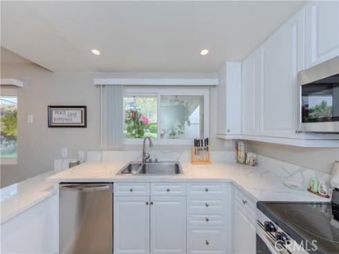 3379 Punta Alta B , Laguna Woods, CA