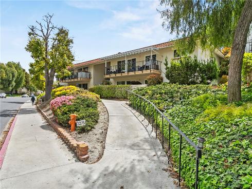 2275  Via Mariposa  N , Laguna Woods, CA