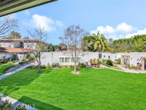 2249 Via Mariposa N , Laguna Woods, CA