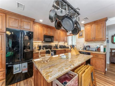 858 Ronda Mendoza N , Laguna Woods, CA