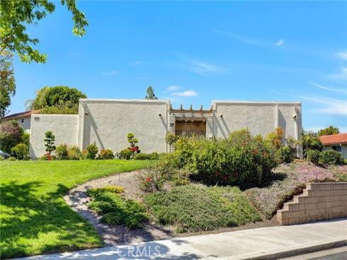 2262 Via Puerta A , Laguna Woods, CA