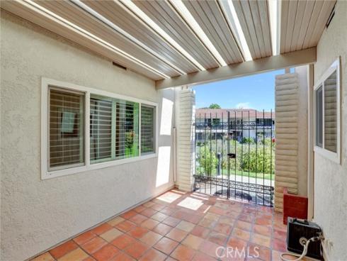 2262 Via Puerta A , Laguna Woods, CA