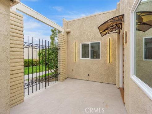 2202  Via Mariposa  B , Laguna Woods, CA