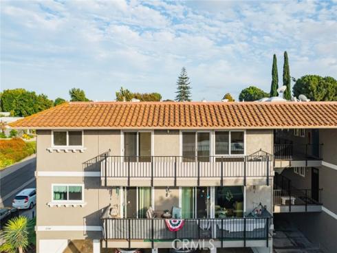 2134 Via Puerta O , Laguna Woods, CA