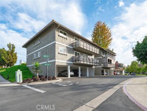 2134 Via Puerta O , Laguna Woods, CA