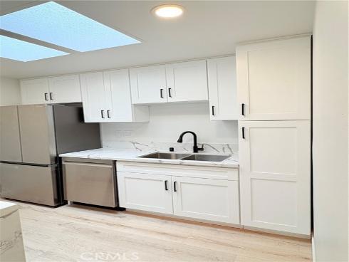 3088 Via Serena D , Laguna Woods, CA