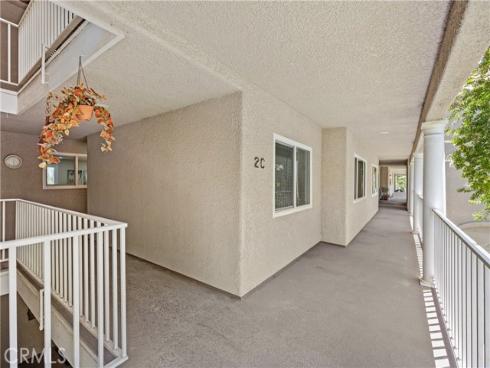 4025  Calle Sonora Este  2C , Laguna Woods, CA