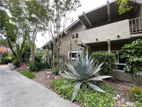 2057  Via Mariposa  B , Laguna Woods, CA