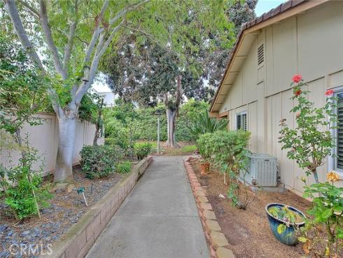 3077  Via Serena  B , Laguna Woods, CA