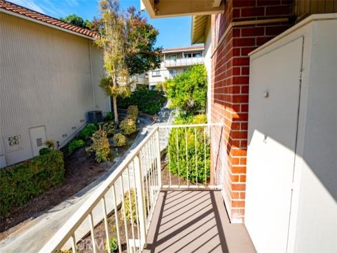 2184  Via Mariposa E.  D , Laguna Woods, CA