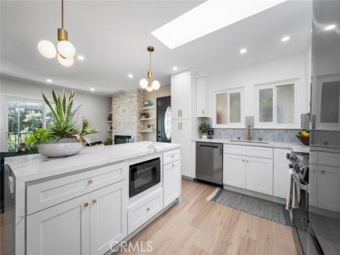 2338  Avenida Sevilla  N , Laguna Woods, CA