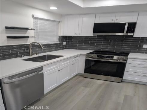 2296  Via Puerta  B , Laguna Woods, CA