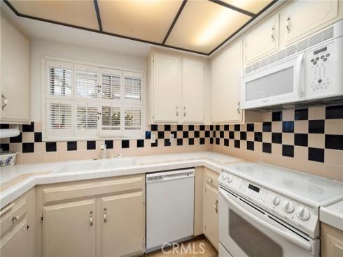 3241  San Amadeo  1E , Laguna Woods, CA