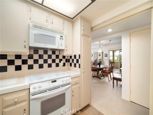 3241  San Amadeo  1E , Laguna Woods, CA