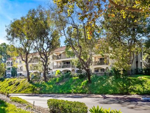 3500 W Bahia Blanca  3B , Laguna Woods, CA