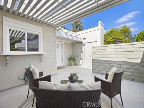 2263  Via Puerta  D , Laguna Woods, CA