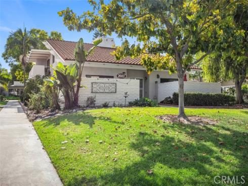 2022 Via Mariposa East C