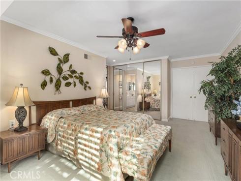 5262  Miembro  , Laguna Woods, CA