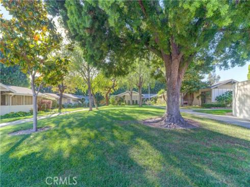 335  Avenida Sevilla  B , Laguna Woods, CA