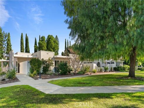 2121  Ronda Granada  N , Laguna Woods, CA