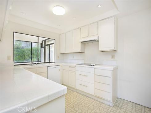 5058  Avenida Del Sol  , Laguna Woods, CA